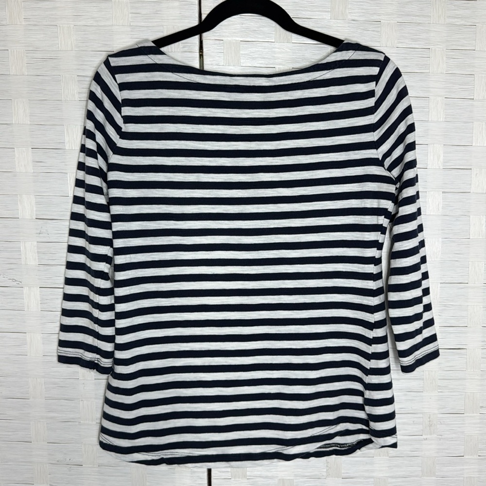 Banana Republic Blue/White Striped Boat Neck w/Button Detail 3/4 Sleeves Size M - Picture 5 of 9